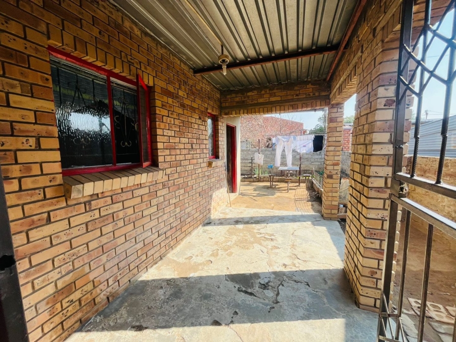 4 Bedroom Property for Sale in Motse Papiki Moilwa Free State
